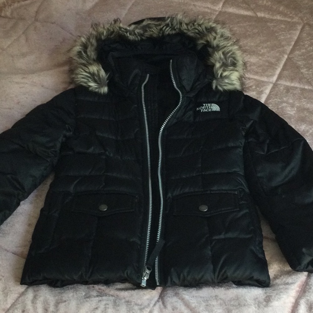 The north face xs 6 black 550 puffer coat with fur hood winter